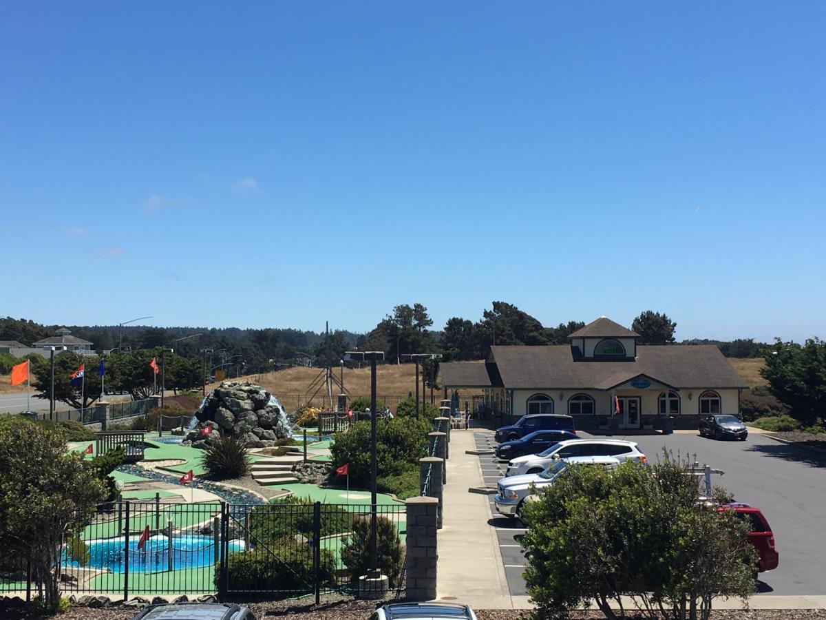 Emerald Dolphin Inn & Mini Golf Fort Bragg Exterior foto